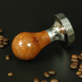 EPICO - der Heldentamper mit Holzgriff Amboina Maser EPICO - der Heldentamper mit Holzgriff Amboina Maser